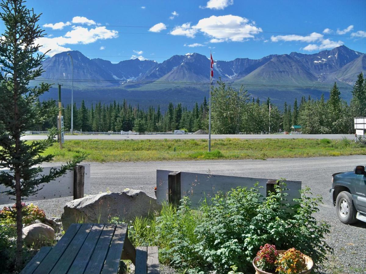 Stardust Motel Haines Junction Exterior photo